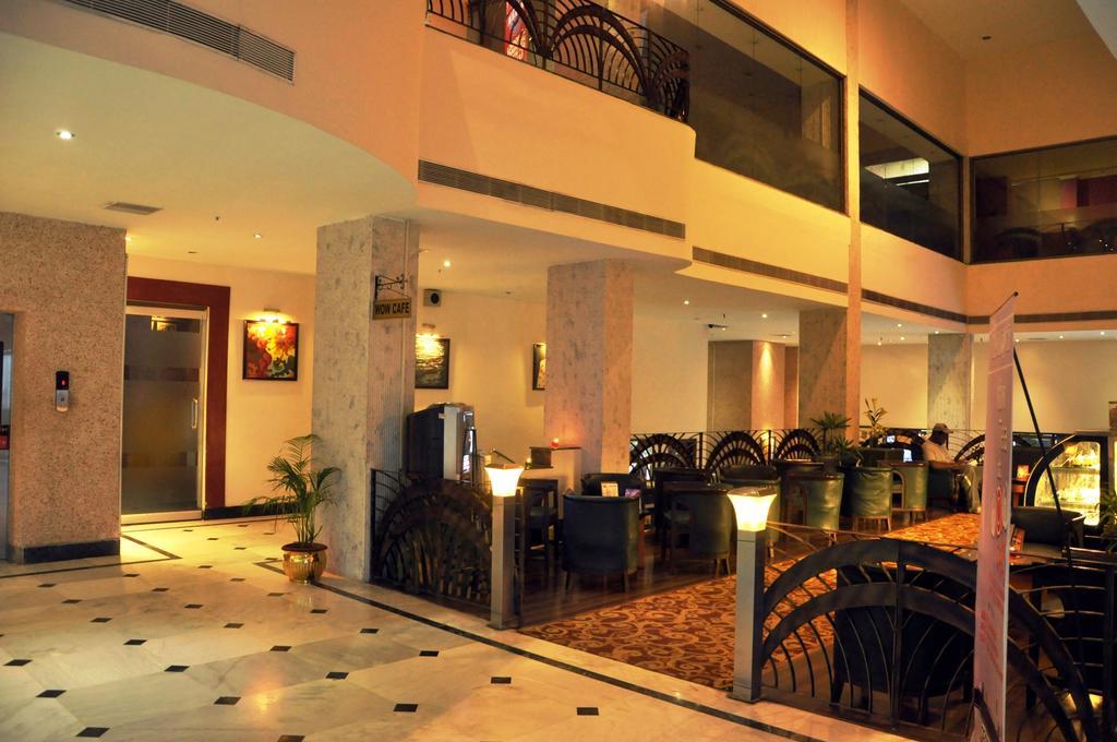 Indismart Hotel Kolkata Exterior photo