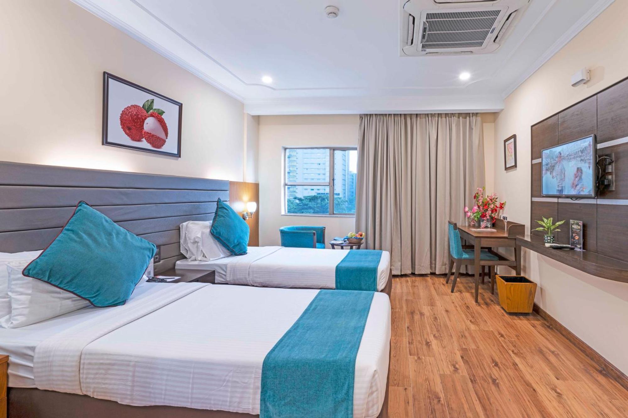 Indismart Hotel Kolkata Exterior photo