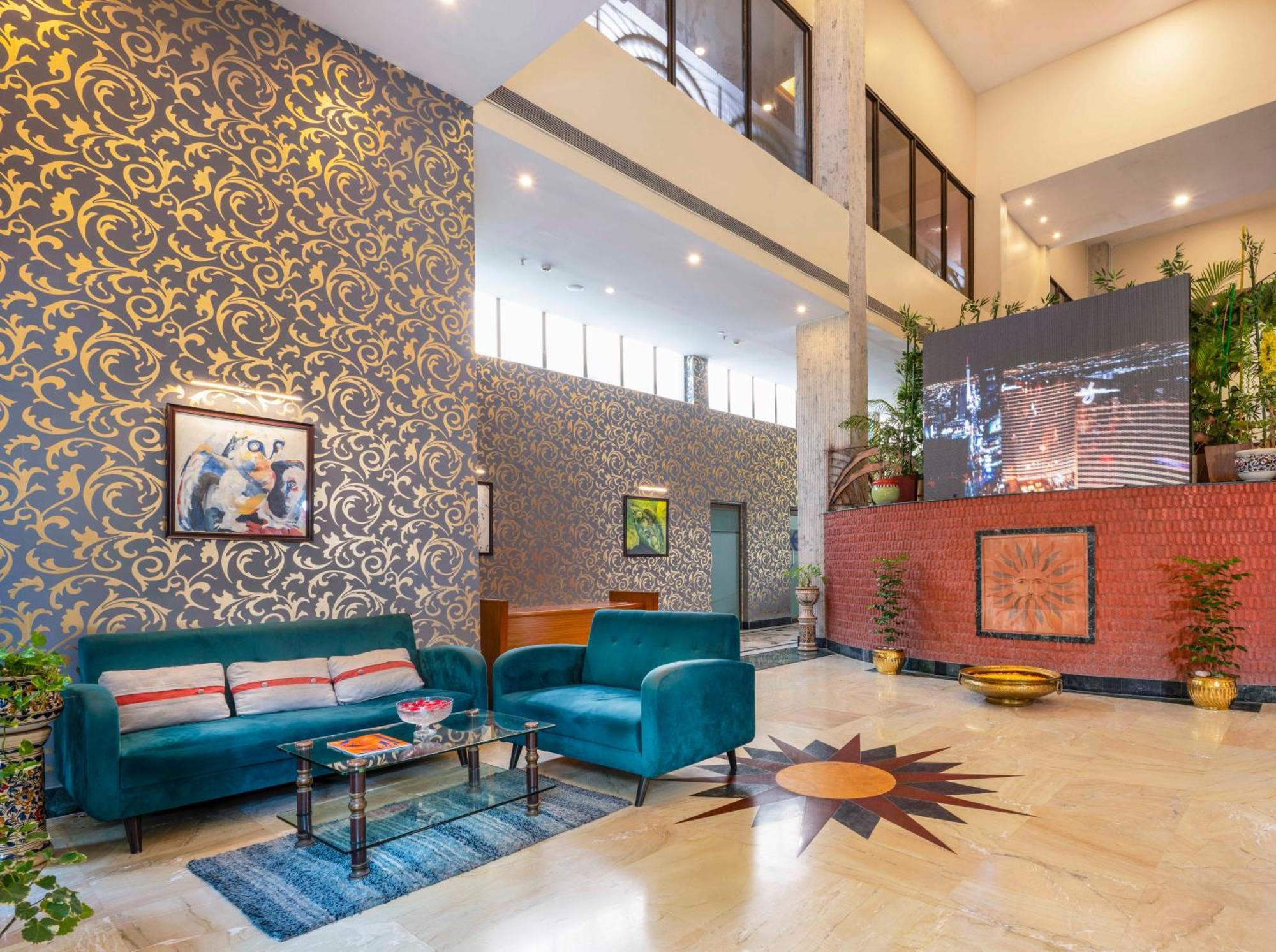 Indismart Hotel Kolkata Exterior photo