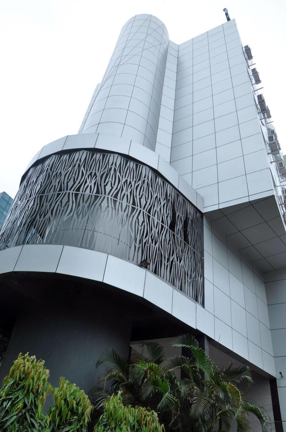 Indismart Hotel Kolkata Exterior photo