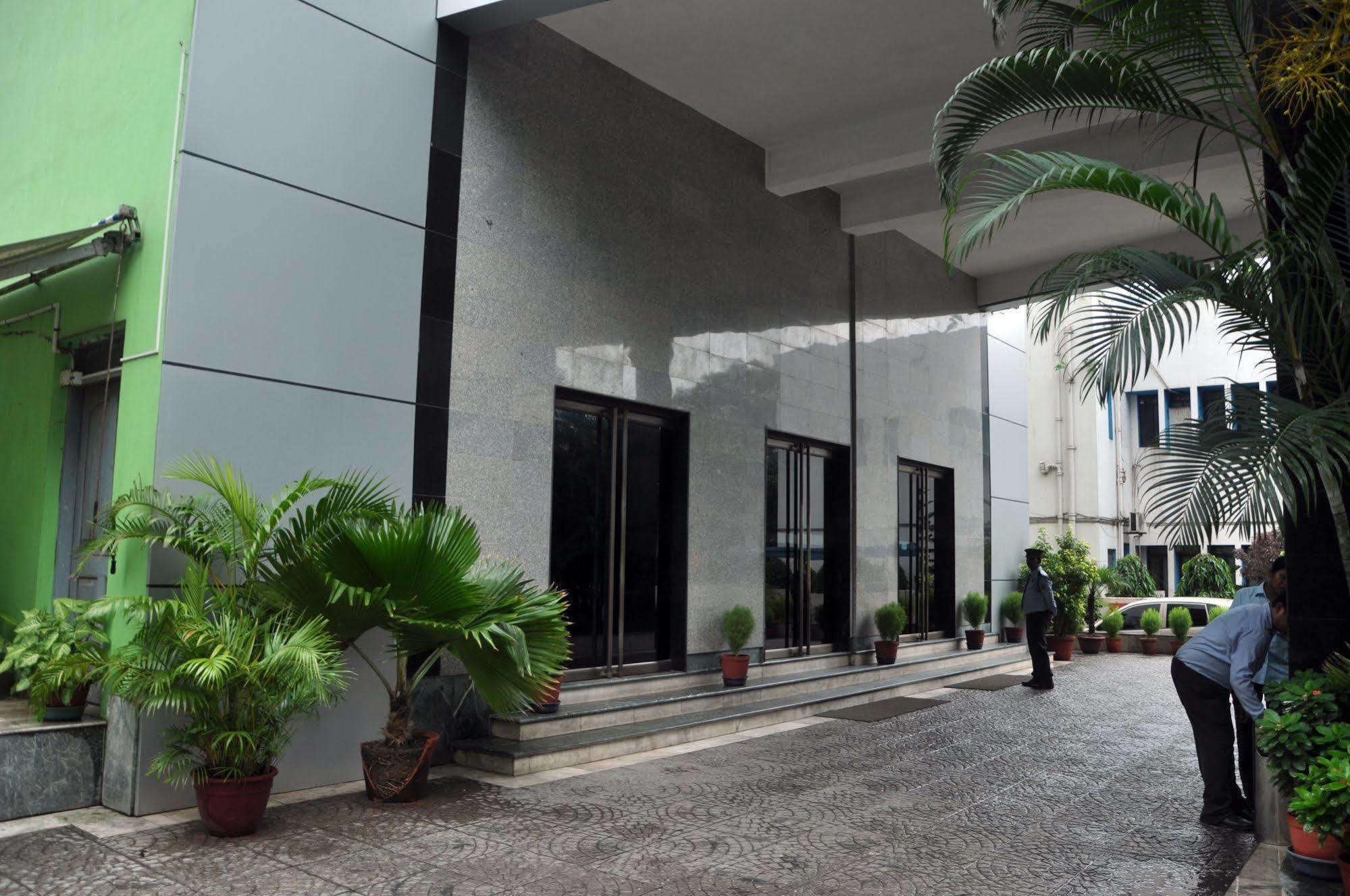 Indismart Hotel Kolkata Exterior photo